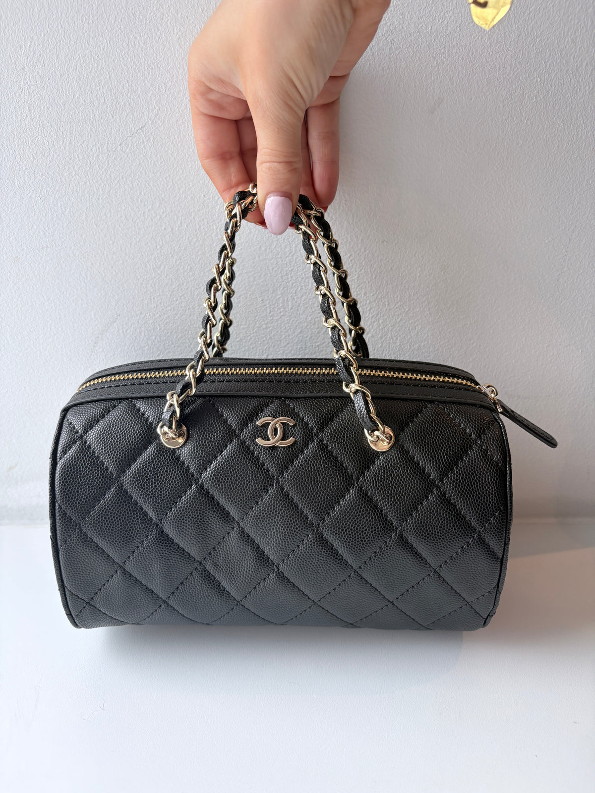 Classic barrel bag