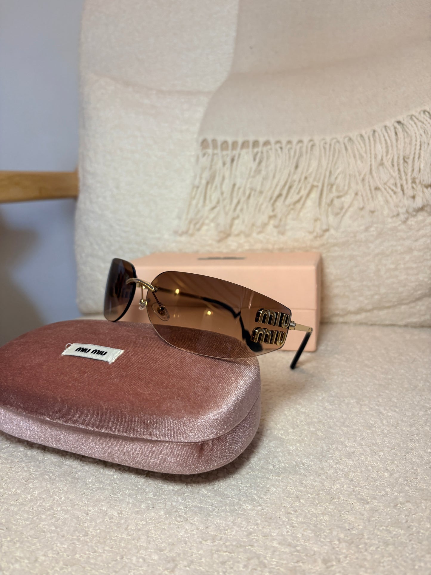 In stock M Sunglasses