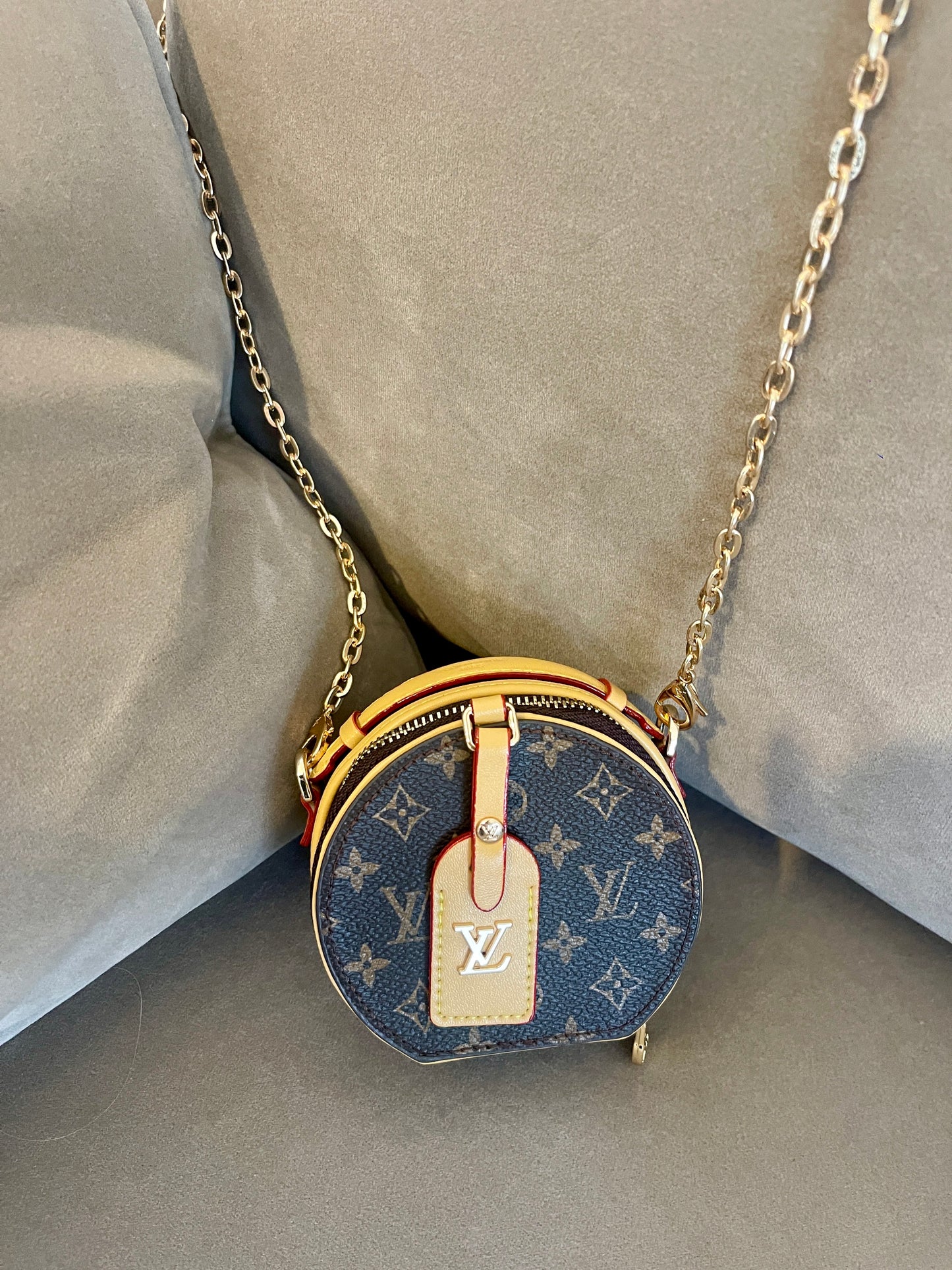 Micro Chain Shoulder Bag