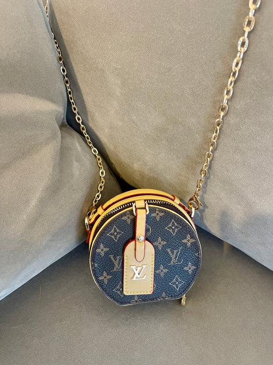 Micro Chain Shoulder Bag