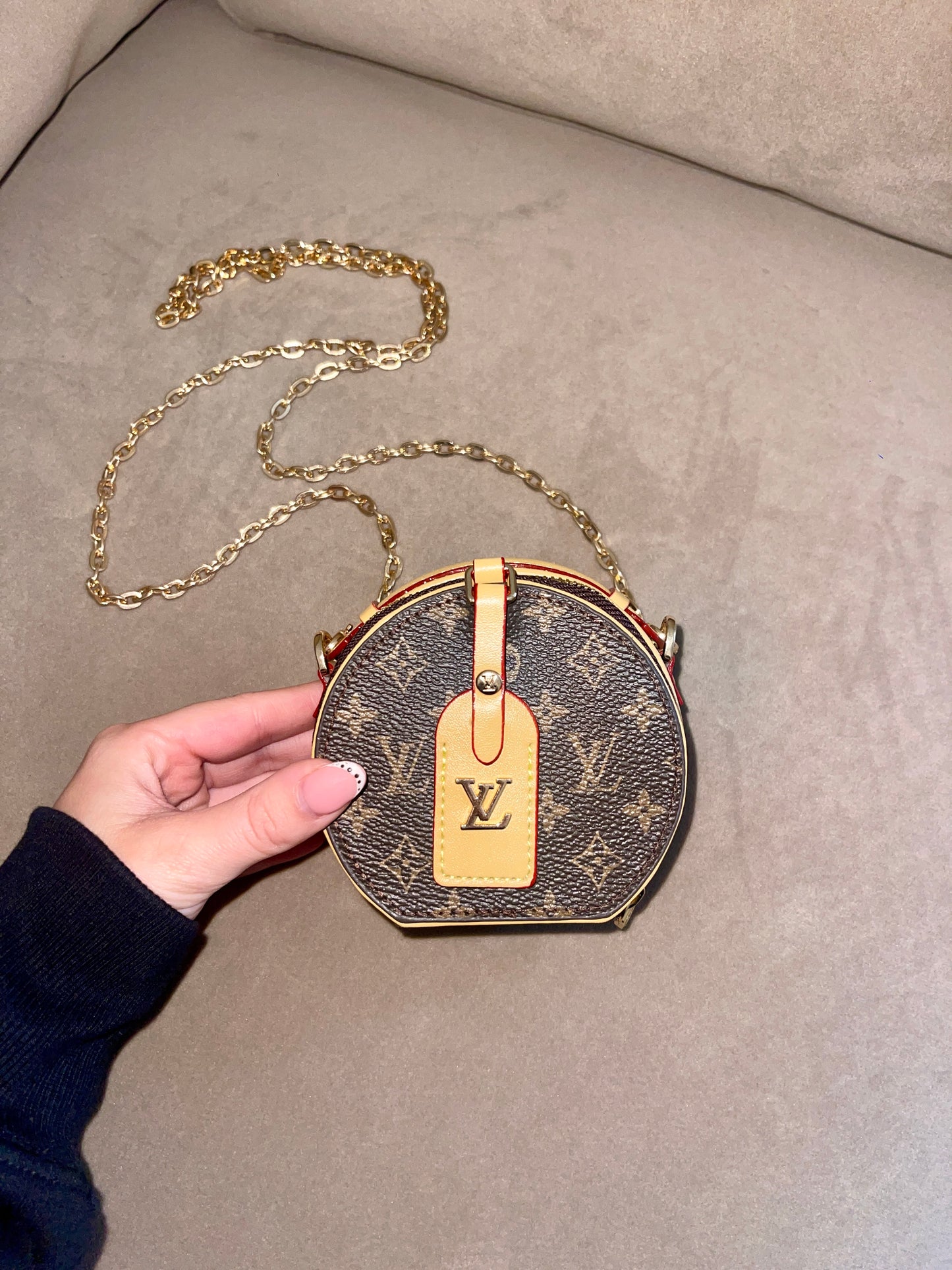 Micro Chain Shoulder Bag