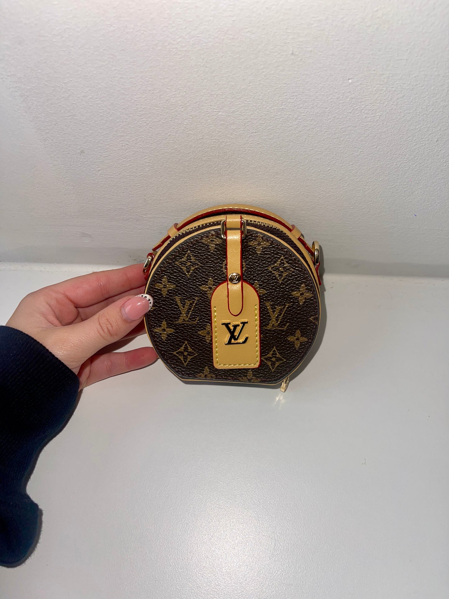 Micro Chain Shoulder Bag